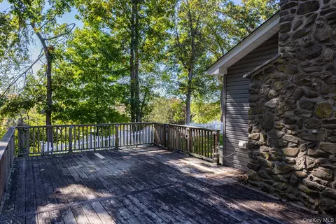 Exterior - 324 Gardnerville Rd, Wawayanda, NY 10958 photo 3 of 13