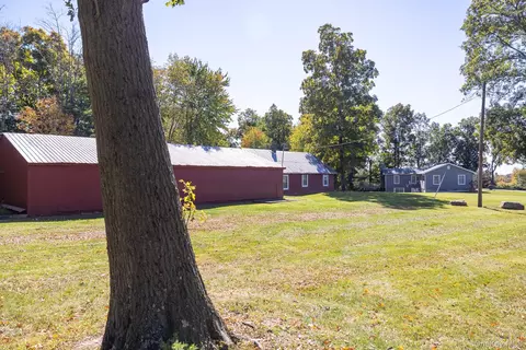Exterior - 324 Gardnerville Rd, Wawayanda, NY 10958 photo 12 of 13