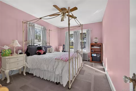 Bedroom - 69 Robert St, Patchogue, NY 11772 photo 1 of 6