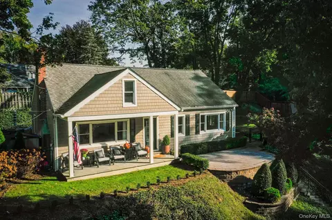 187 Scudder Ave, Northport, NY 11768