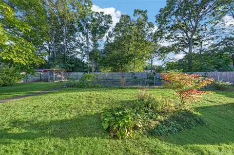 Exterior - 3 Jasper Ave, Patchogue, NY 11772 photo 5 of 7
