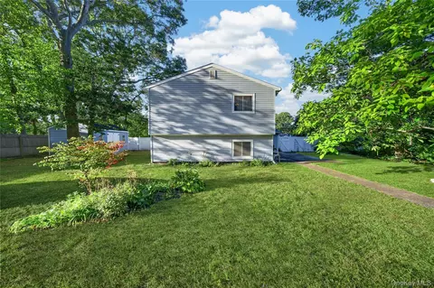 Exterior - 3 Jasper Ave, Patchogue, NY 11772 photo 2 of 7