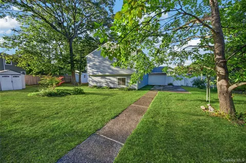 Exterior - 3 Jasper Ave, Patchogue, NY 11772 photo 3 of 7
