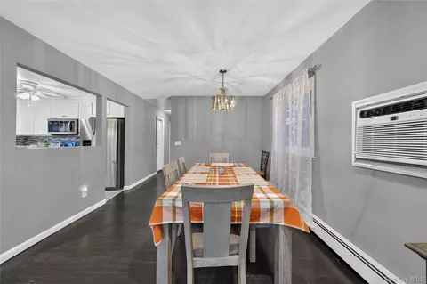 Dining - 3 Jasper Ave, Patchogue, NY 11772 photo 1 of 2