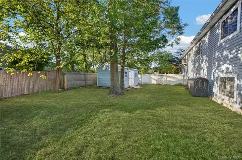 Exterior - 3 Jasper Ave, Patchogue, NY 11772 photo 4 of 7