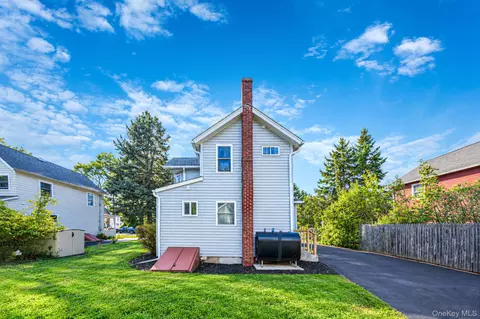 Exterior - 85 Jayne Ave, Patchogue, NY 11772 photo 3 of 6