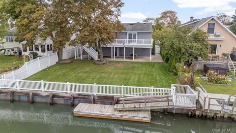 3314 Colony Dr, Baldwin, NY 11510