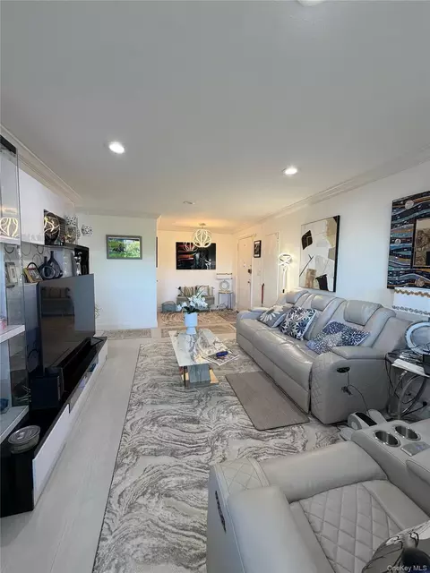 89-35 155th Ave #5C, Howard Beach, NY 11414