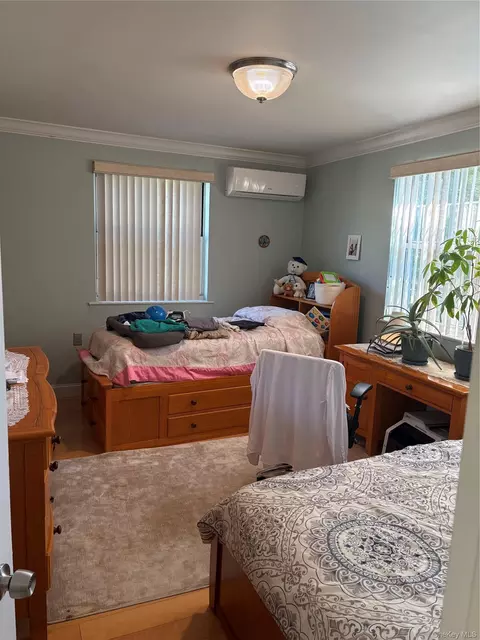 135-44 78th #32E, Flushing, NY 11367