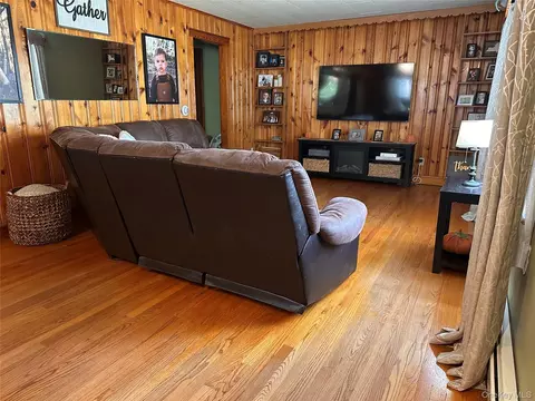 Living - 181 Eldred Yulan Rd, Highland, NY 12732 photo 2 of 2