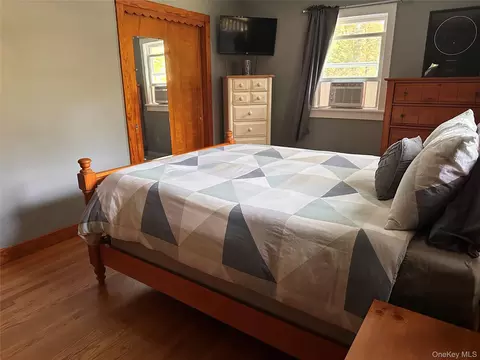 Bedroom - 181 Eldred Yulan Rd, Highland, NY 12732 photo 2 of 4