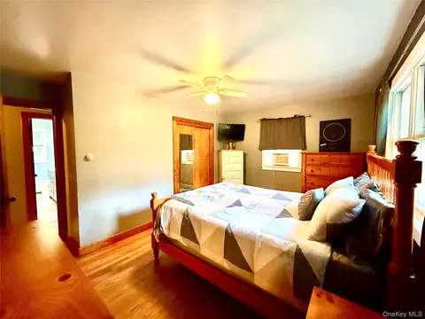 Bedroom - 181 Eldred Yulan Rd, Highland, NY 12732 photo 2 of 4