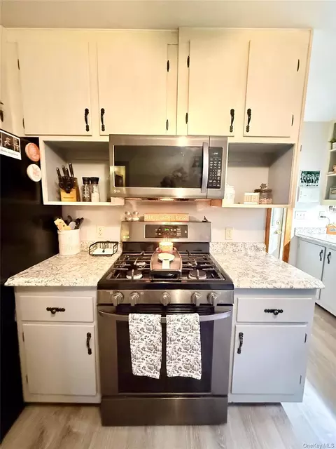 Kitchen - 181 Eldred Yulan Rd, Highland, NY 12732 photo 3 of 5