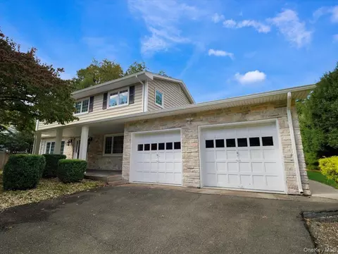 15 Sterling Forest Ln, Ramapo, NY 10901