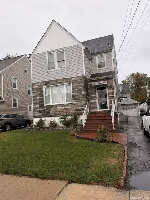 36 Gordon Rd, Valley Stream, NY 11581