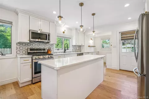 Kitchen - 55 Cleveland St, Patchogue, NY 11772 photo 3 of 6