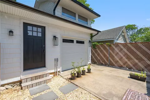 Exterior - 55 Cleveland St, Patchogue, NY 11772 photo 10 of 11
