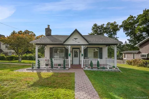 3315 Lookout St, Yorktown, NY 10547