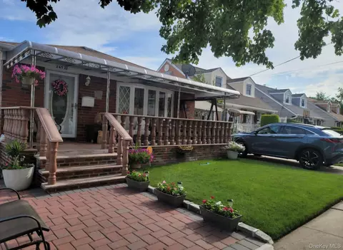 24528 147th Rd, New York, NY 11422