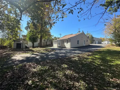 21 Fair Ave, Wallkill, NY 10940