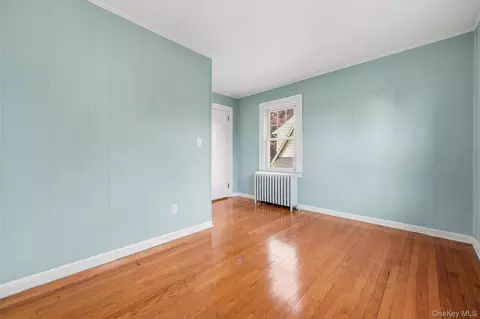Bedroom - 24 Seneca Rd, Ossining, NY 10562 photo 3 of 8