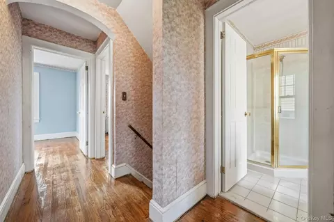 Entry Way - 24 Seneca Rd, Ossining, NY 10562 photo 4 of 6
