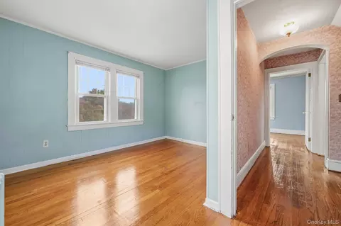 Entry Way - 24 Seneca Rd, Ossining, NY 10562 photo 5 of 6
