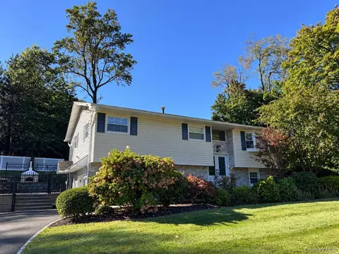 34 East St, Clarkstown, NY 10994