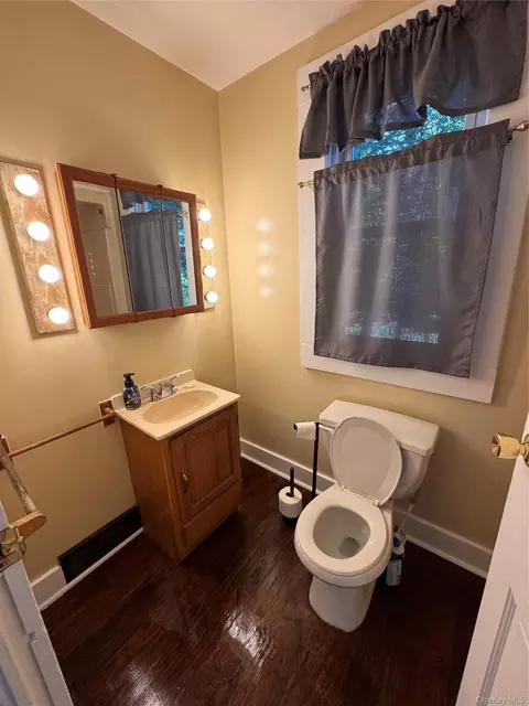 Bath - 25 Rymph Blvd, Poughkeepsie, NY 12601 photo 1 of 2