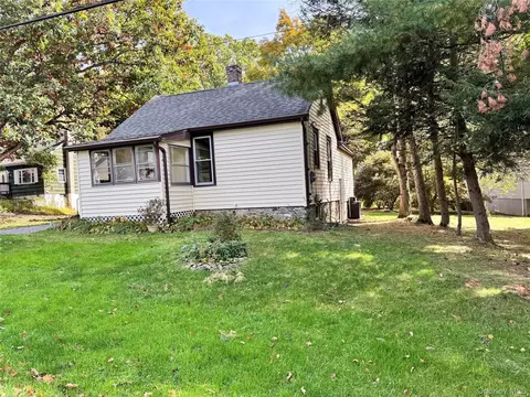 Exterior - 25 Rymph Blvd, Poughkeepsie, NY 12601 photo 2 of 5