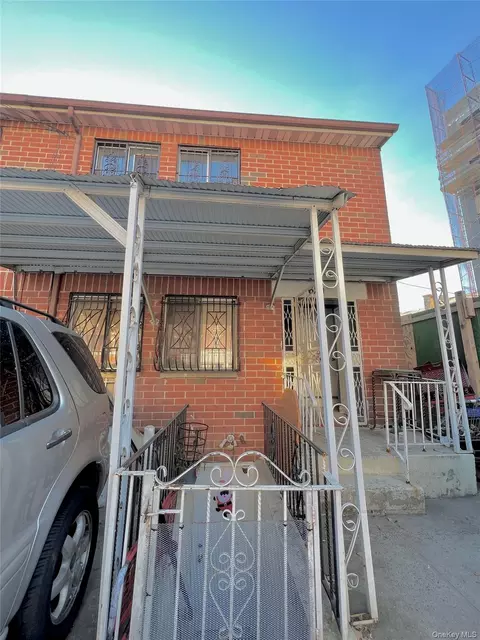 620 E 182nd St, New York, NY 10457