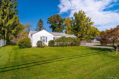 108 E Main St, Washingtonville, NY 10992