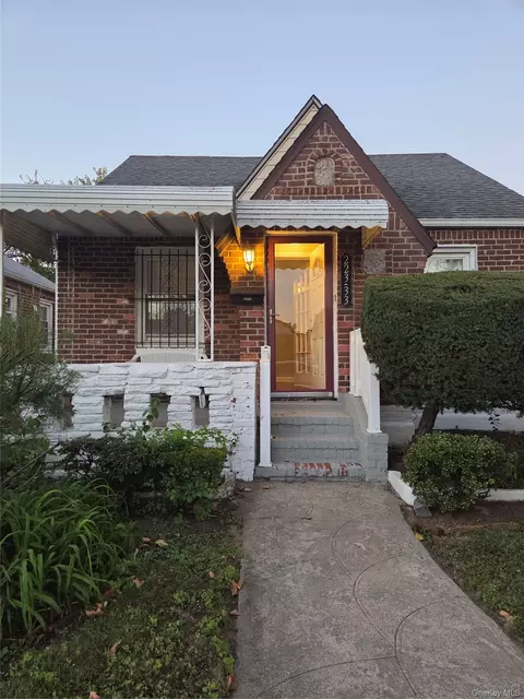 22333 113th Dr, New York, NY 11429
