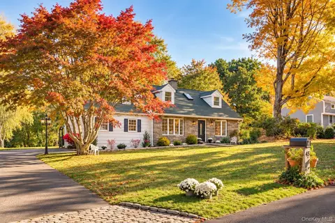 48 Glen Wood Rd, New Castle, NY 10546