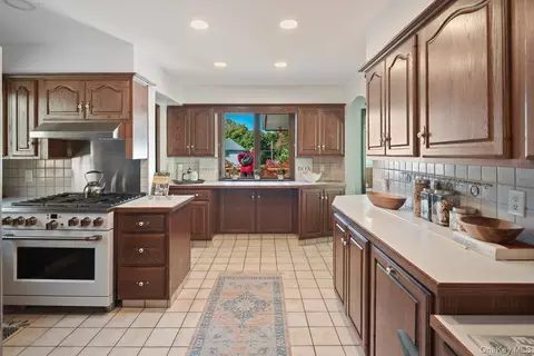 Kitchen - 340 Union Ave, Peekskill, NY 10566 photo 1 of 3