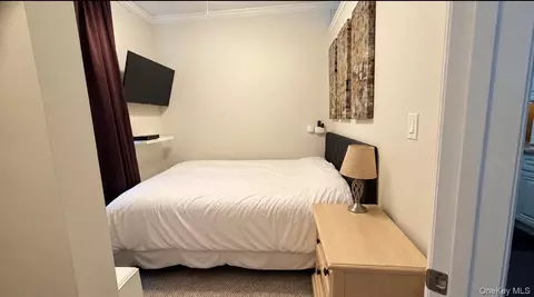 1185 E Broadway #4E, Hewlett, NY 11557 photo 8