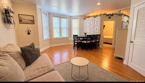 1185 E Broadway #4E, Hewlett, NY 11557 photo 6