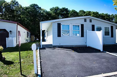 65 Village Green Cir W # A, Brookhaven, NY 11949