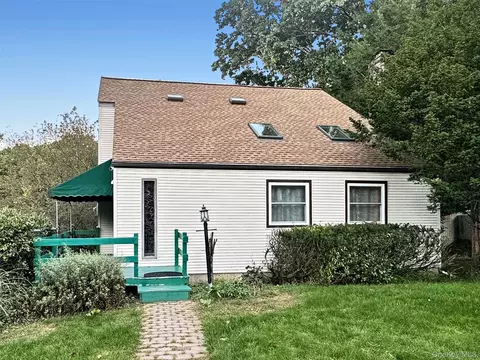 67 Steele Rd, New Windsor, NY 12553