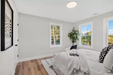 Bedroom - 135 Viola St, Shawangunk, NY 12589 photo 1 of 6