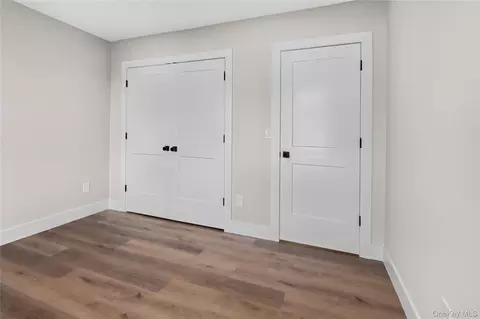 Bedroom - 135 Viola St, Shawangunk, NY 12589 photo 5 of 6