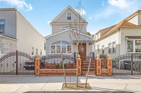 10462 127th St, South Richmond Hill, NY 11419