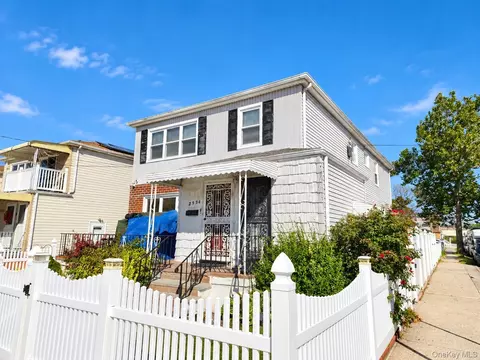 2334 Oceancrest Blvd, Far Rockaway, NY 11691