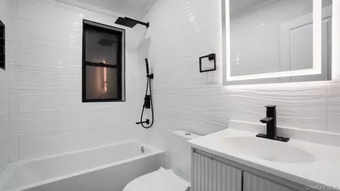 Bath - 128 E 238th St, New York, NY 10470 photo 2 of 3