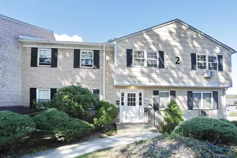 280 Parkside Dr, Ramapo, NY 10901