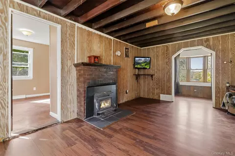 Living - 41 Echo Rd, Kent, NY 10512 photo 3 of 3