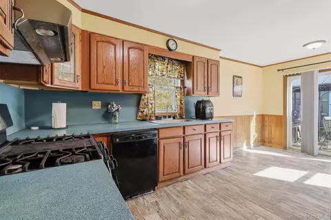 Kitchen - 41 Echo Rd, Kent, NY 10512 photo 1 of 2