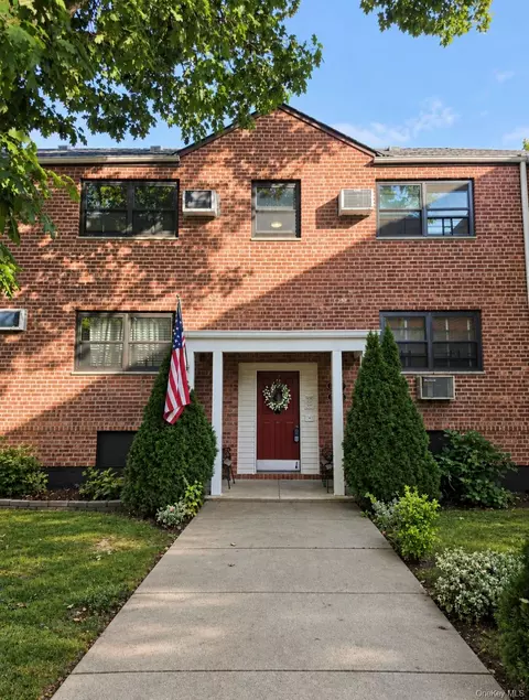 80-03 156th Ave #141, Howard Beach, NY 11414