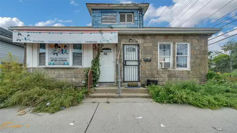 365 Beach 47th St, Far Rockaway, NY 11691