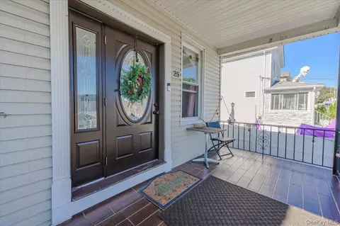 27 Otsego St, Yonkers, NY 10704